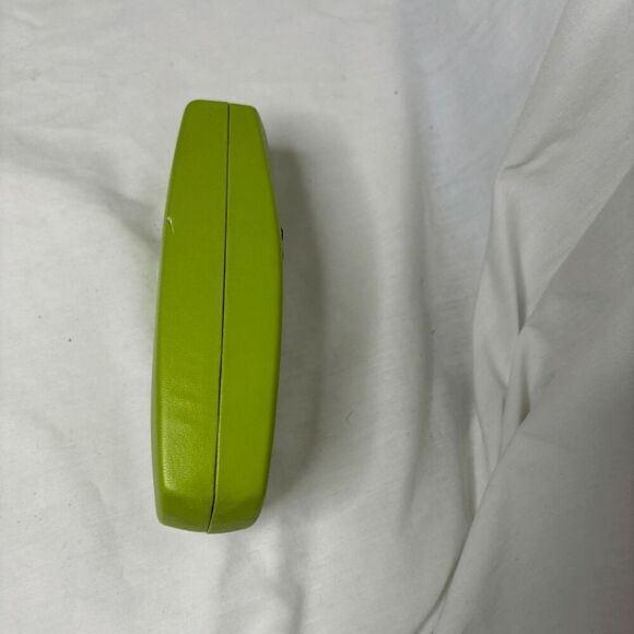 KOALI Eyeglasses COFFIN Case HARD Green CLAMSHELL Red VELVET LINED Interior VTG - Picture 2 of 9